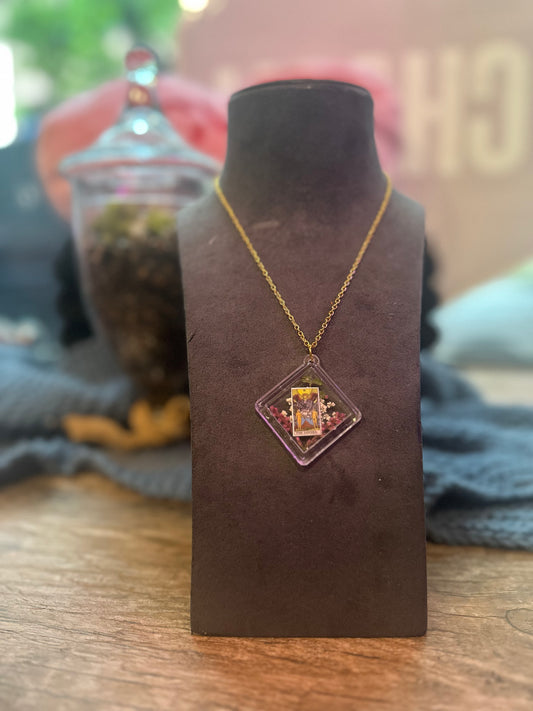 Necklace: "The Lovers" - gold chain
