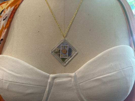 Necklace: "Wheel of Fortune" - gold chain